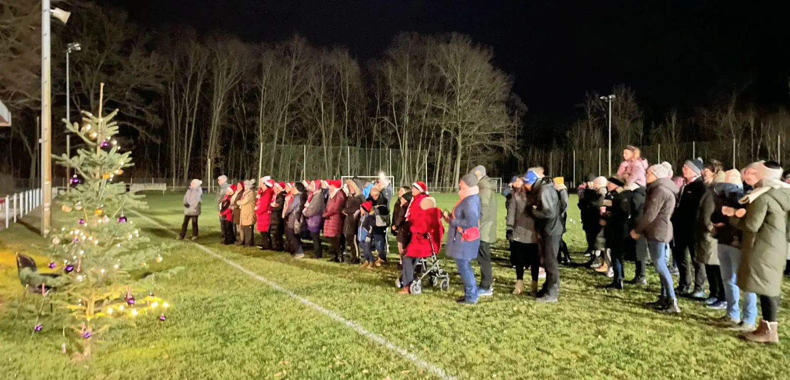 Erstes Weihnachtssingen auf der Sportstätte „Gebrüder Grabsch“ Seegrehna