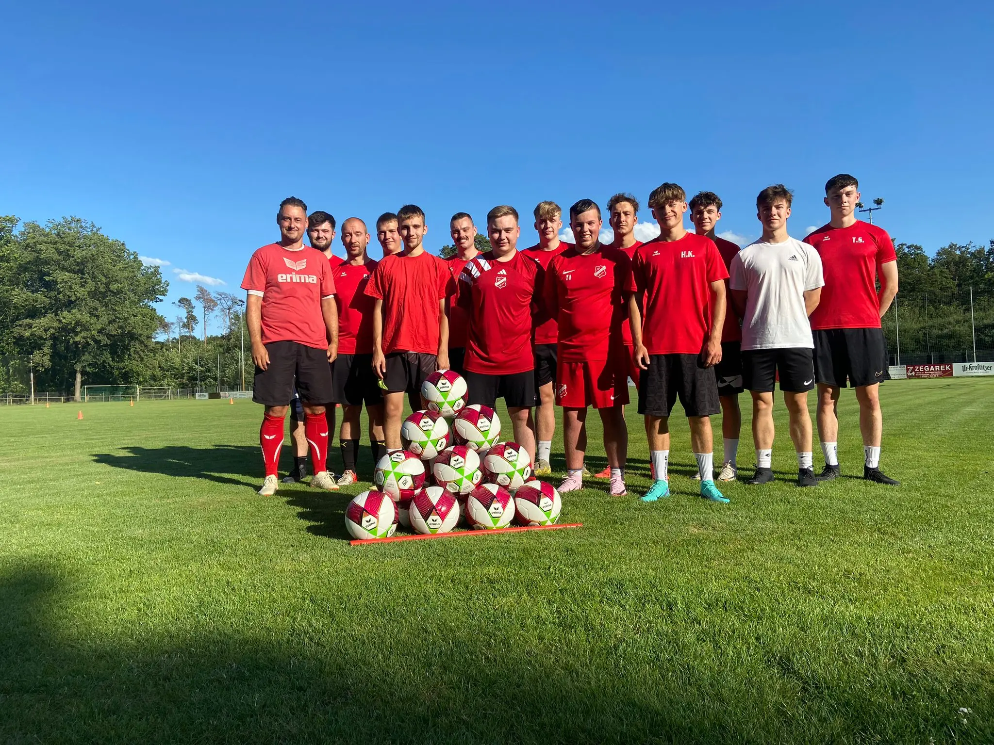 Neue Saison Neue Bälle